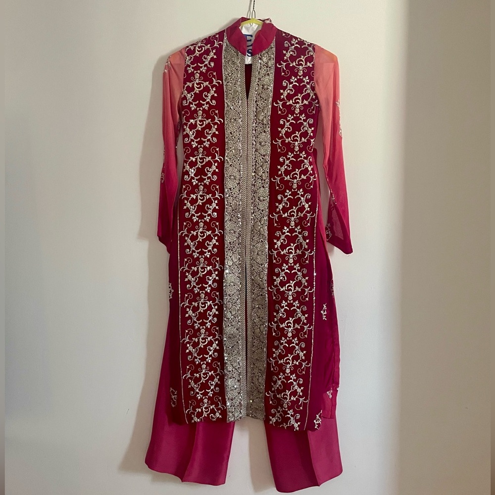 Two-piece pink / silver kurta-set (wedding wear)